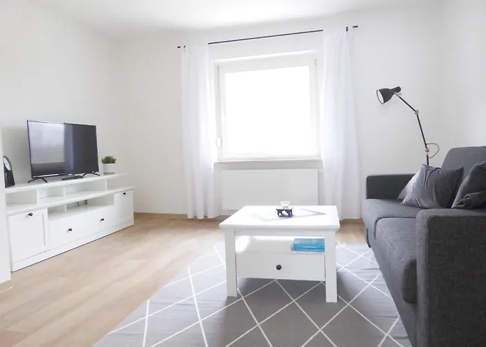 'an Der Schlossinsel' Mit Wasserzugang